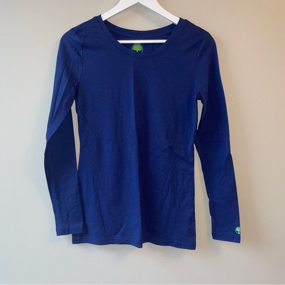 Pack of 2 healing hands navy under scrub long sleeve shirts in size small